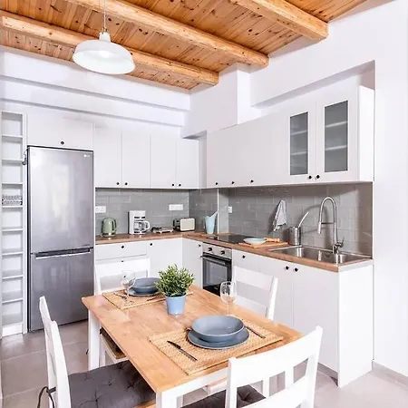 Holiday home Maisonnette Giannis Pitsidia
